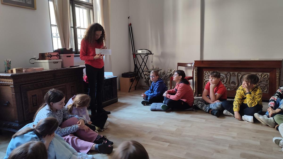 Lekcja muzyki w Muzeum Instrumentów Muzycznych